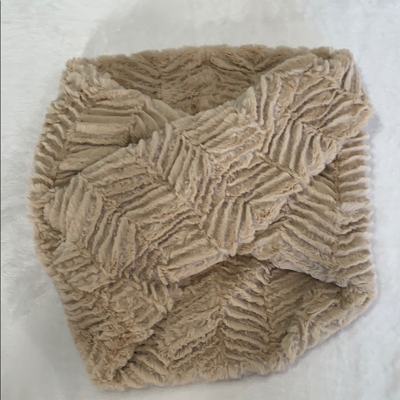 Infinity Scarf Extremely Soft - Picture 9 of 10